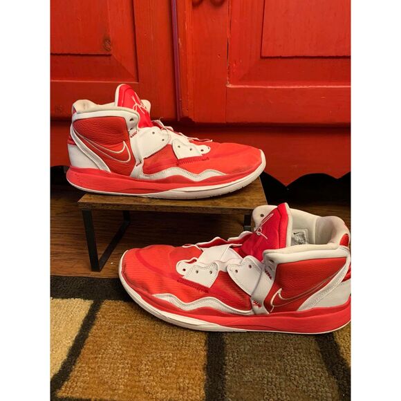Nike Men 16 Kyrie Infinity TB Basketball Shoes Red White DO9616-600 High Top EUC - Picture 1 of 8